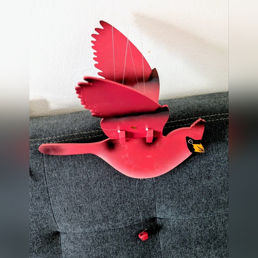 (7 boxes)Hand-PaintedWooden Cardinal Wind ChimeHanging Bright red hand-painted